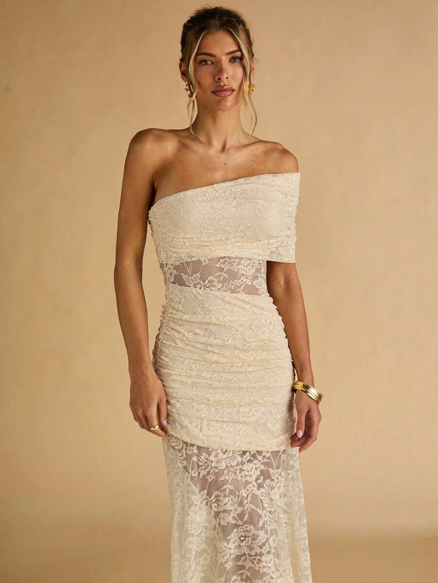 Alessia Lace Maxi Dress