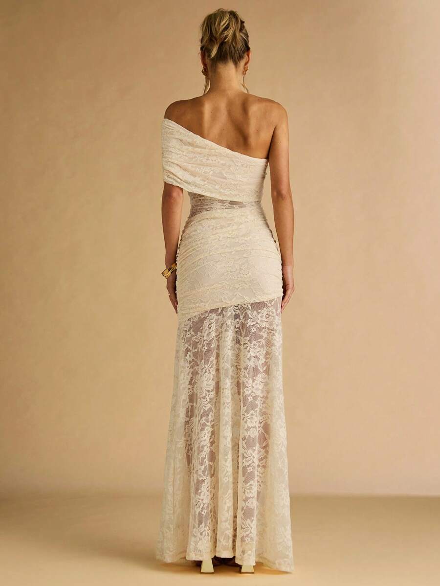 Alessia Lace Maxi Dress